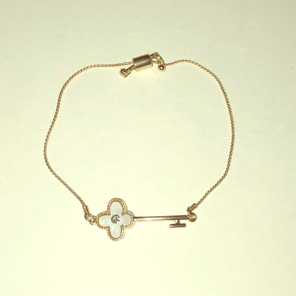 Fashion Leader Gold Tone Key Bracelet Adjustable